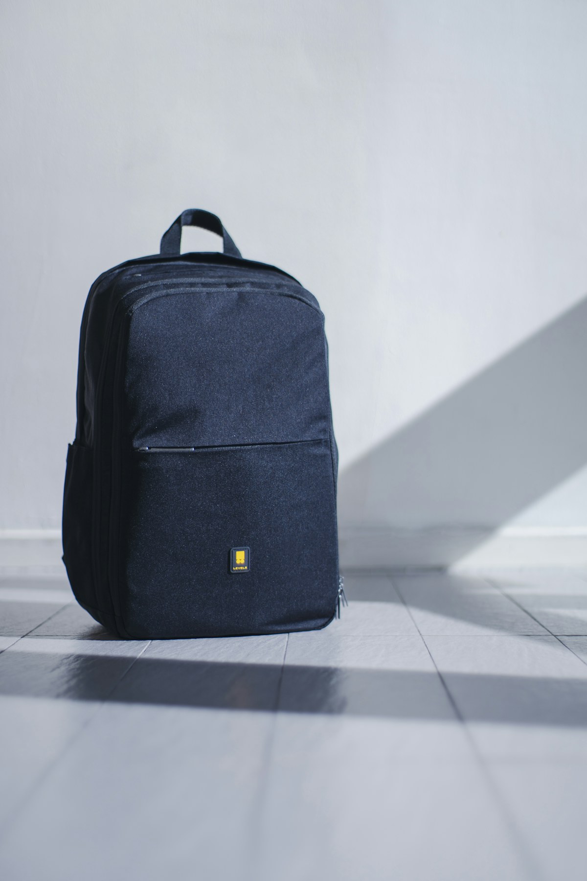 Choosing a Crossbody Bag for City Days